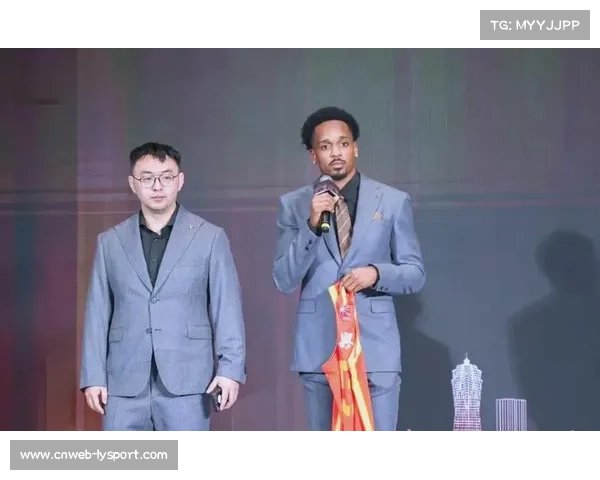 广厦升起冠军旗帜，球员领取总冠军戒指仪式隆重举行